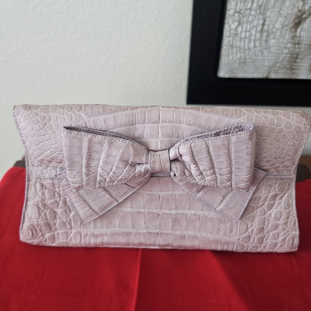 NANCY GONZALEZ CROCODILE  CLUTCH IN LIGHT PURPLE